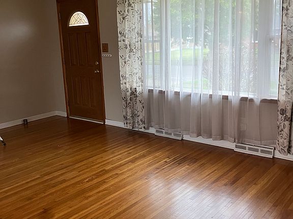 2nd image of 15 Diane Dr