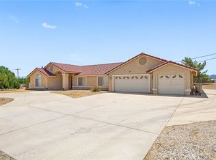 13045 Ranchero Rd, Oak Hills, CA 92344