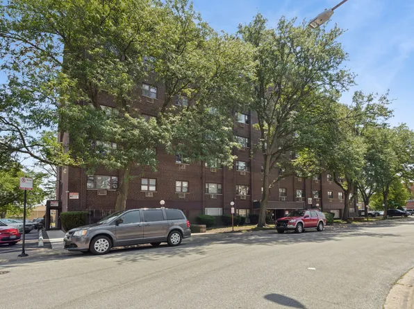 4600 N Cumberland Ave Unit 205, Chicago, IL 60656