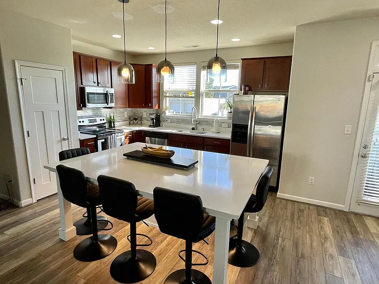 3741 Vintage Pointe Pl — Photo 2