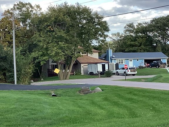 4th image of 359 Dee Ct