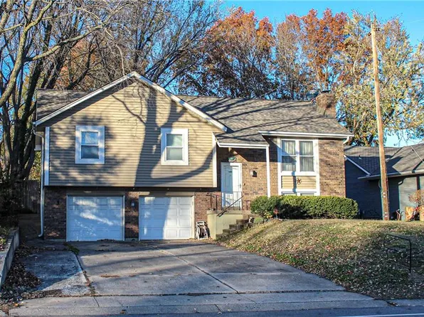 515 NW Duncan Rd, Blue Springs, MO 64014
