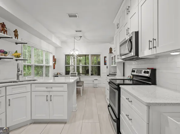 174 Hardwood Forest Dr, Brunswick, GA 31525