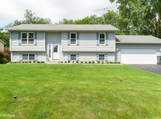 1328 Aiken Ct, Winthrop Harbor, IL 60096