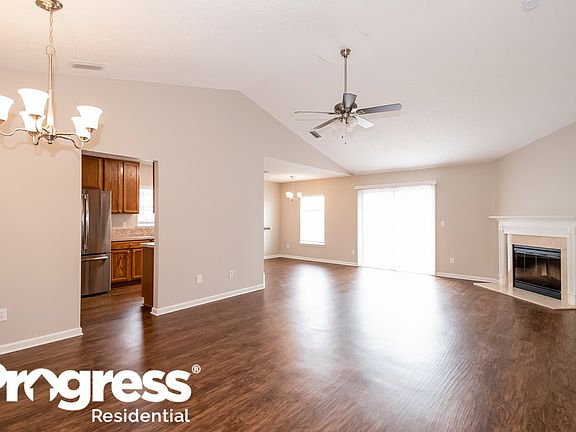 3rd image of 6487 Silk Leaf Ln