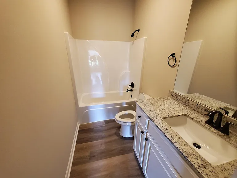 3052 S Roth Ave — Photo 9