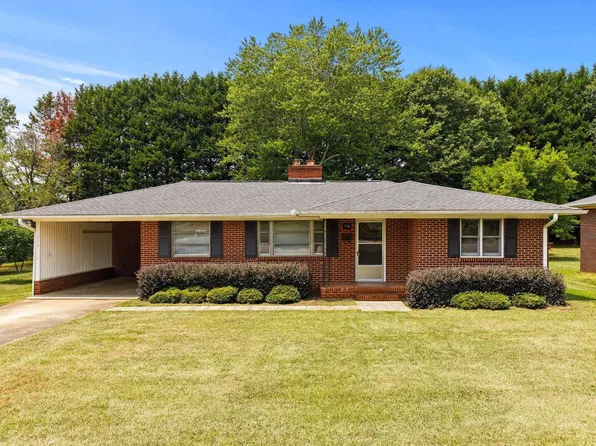 710 S Main St, Greer, SC 29650