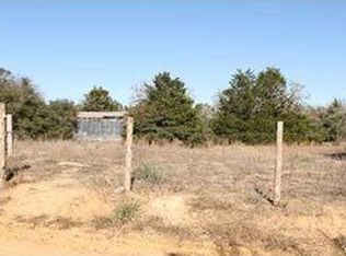 1050 Pecan Dr, Caldwell, TX 77836