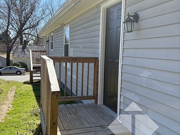 2nd image of 1001 E Bragg St #1009-B