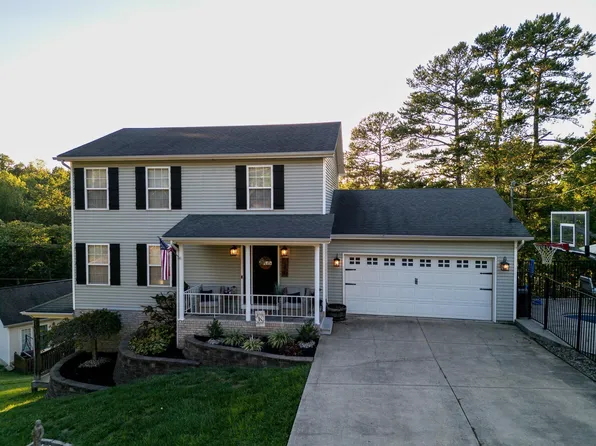 141 Middle Coach Rd, Hurricane, WV 25526