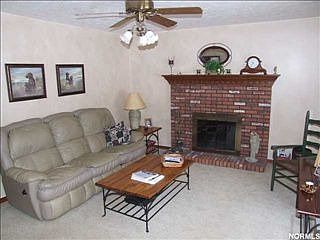 5th image of 2710 Debbie Pl