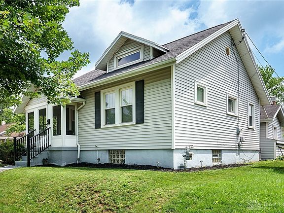 4th image of 2300 Mundale Ave