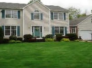 56 Apricot Hill Ln, West Springfield, MA 01089