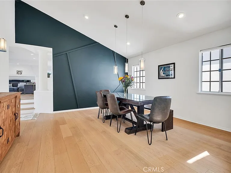 1021 Avenue D — Photo 6