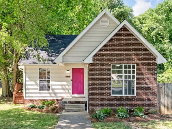 1004 W Walnut St, Sylacauga, AL 35150