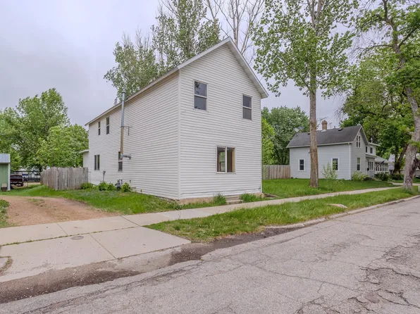 205 Elm Ave SE, Montgomery, MN 56069