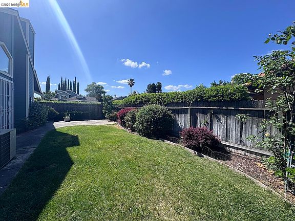 5th image of 5001 Meadow Pass Way