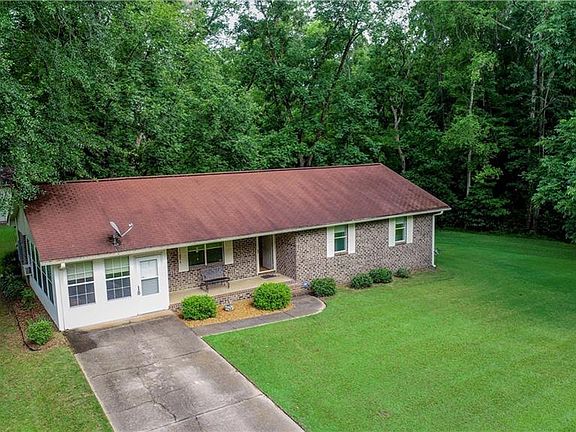 4th image of 420 Kelly Dr