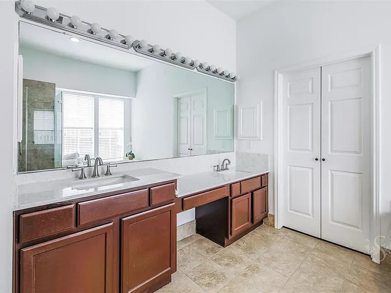 2211 Merrill Hills Cir — Photo 14