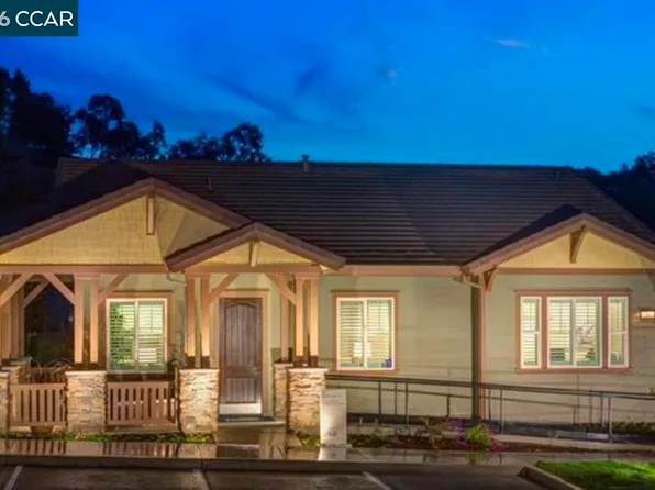 28 Wild Plum Way, Orinda, CA 94563