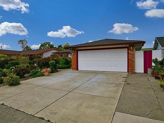 3rd image of 124 Berryessa Drive