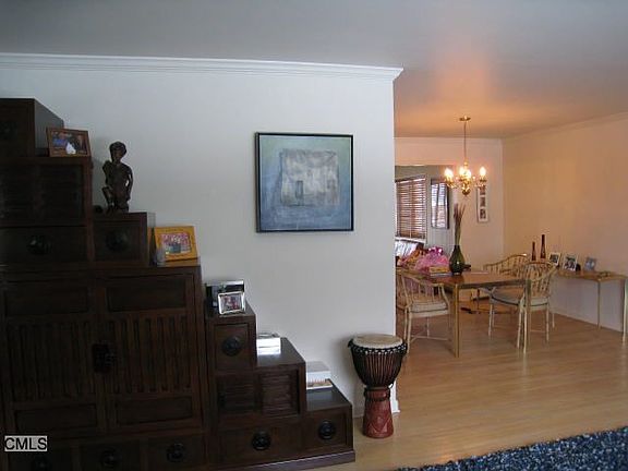 3rd image of 53 Oak St