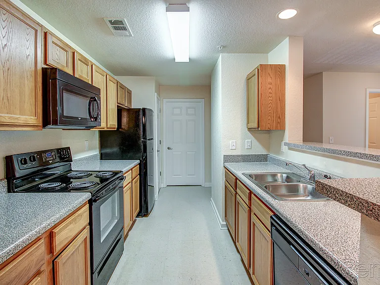 Holston Ridge Apartments — Photo 14