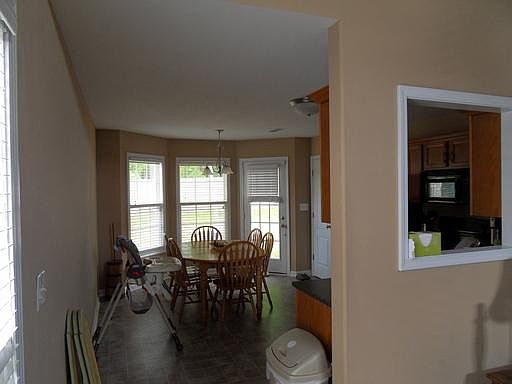 3rd image of 635 Hidden Valley Dr