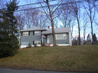 11 Nansen Ct, Spring Valley, NY 10977
