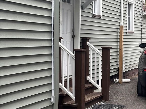 2nd image of 159 Clifton St