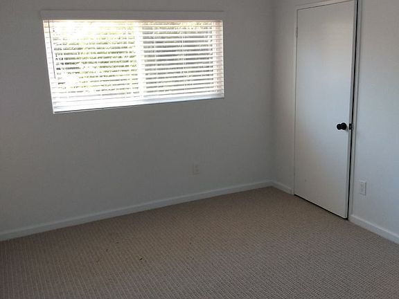 4th image of 11025 National Blvd #4