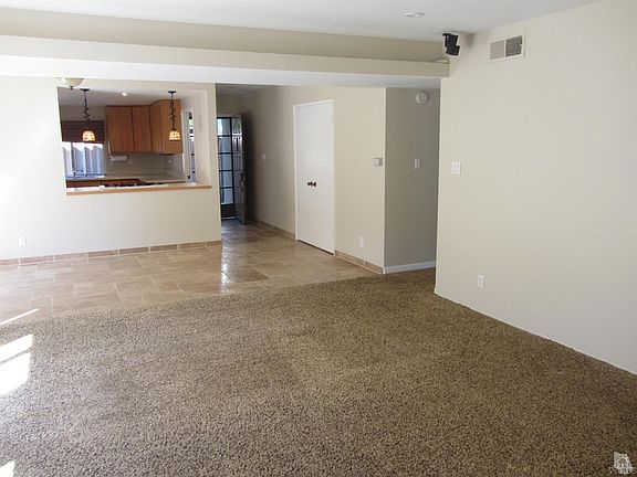 2nd image of 954 Sandpiper Ct