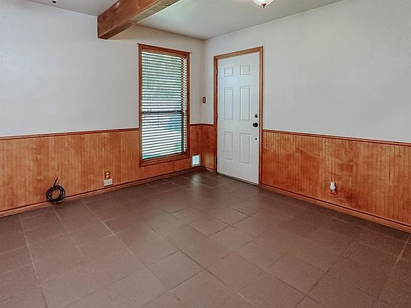 3rd image of 400 SW 4th St