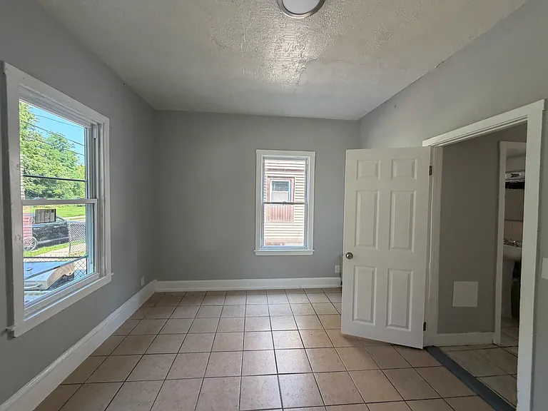 106 Rockwell Ave #1 — Photo 3