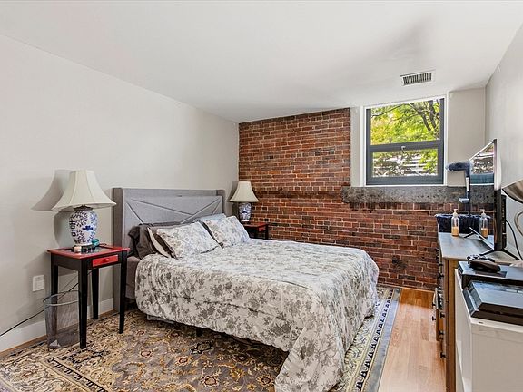 5th image of 42 8th St APT 5314