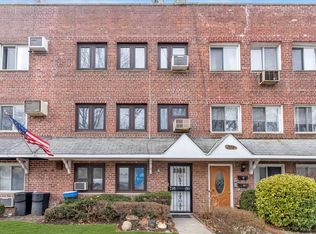 7572 199th St, Fresh Meadows, NY 11366