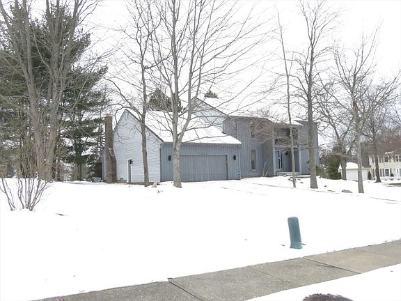 3rd image of 7612 Lindsay Ln