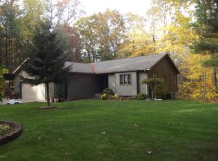 296 S Sheridan Dr, Muskegon, MI 49442