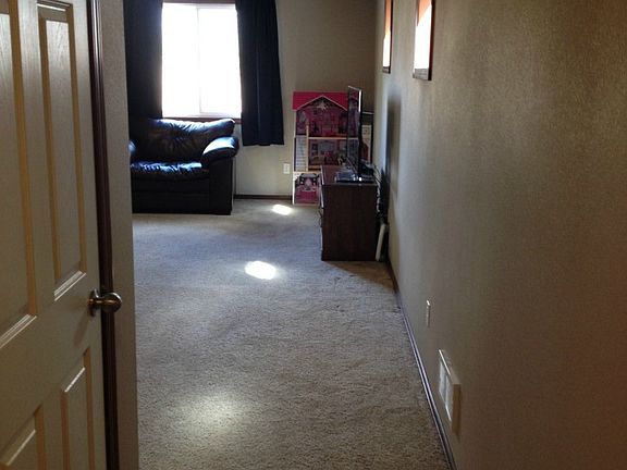 3rd image of 4917 148th St NE