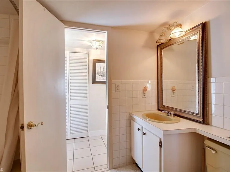 250 7th Ave S #305 — Photo 16