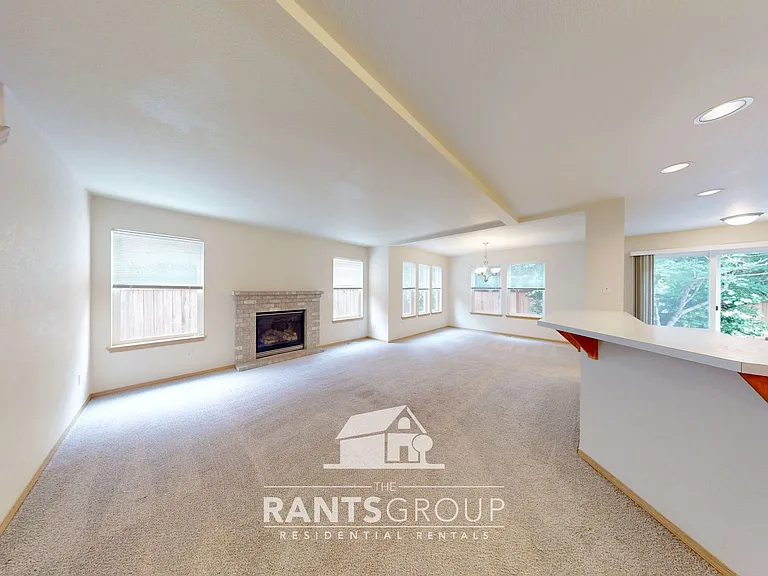 1316 Mills Landing Ct SE — Photo 3