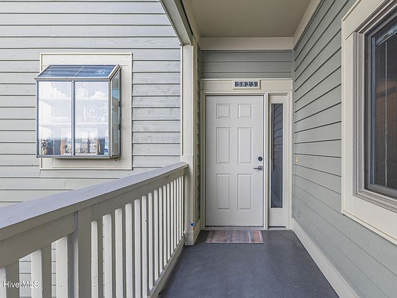 4th image of 1551 Spinnaker Drive #5823