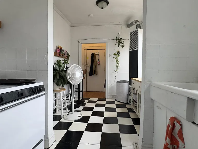 2927 W McLean Ave #3 — Photo 6