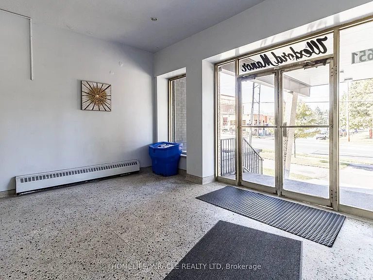 1651 Victoria Park Ave #204 — Photo 15