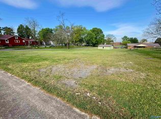 130 1st St, Albertville, AL 35950