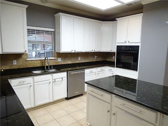 4th image of 7505 Milan St