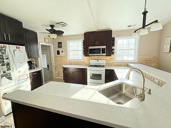 4th image of 320 Dennisville Petersburg Rd