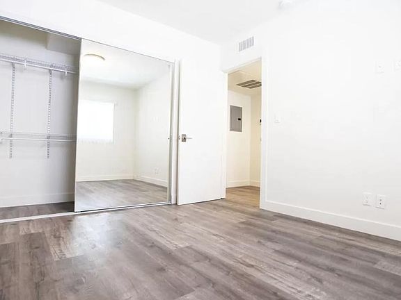 5th image of 2461 Coolidge Ave APT 2