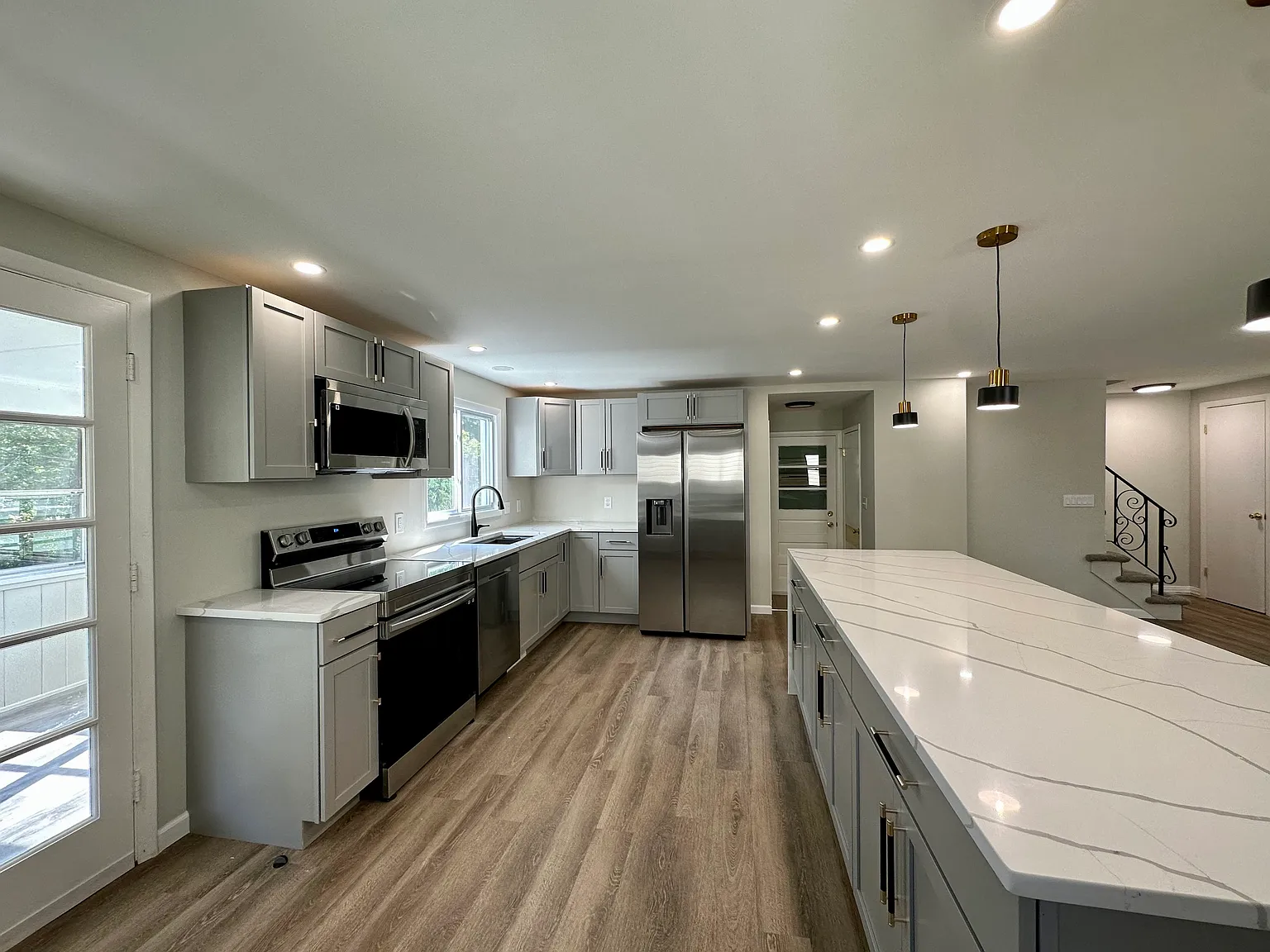 3 bed, 1416 sqft, $2,600 — Photo 3