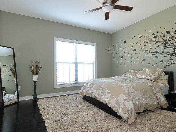 Oversized master bedroom - loft luxury!